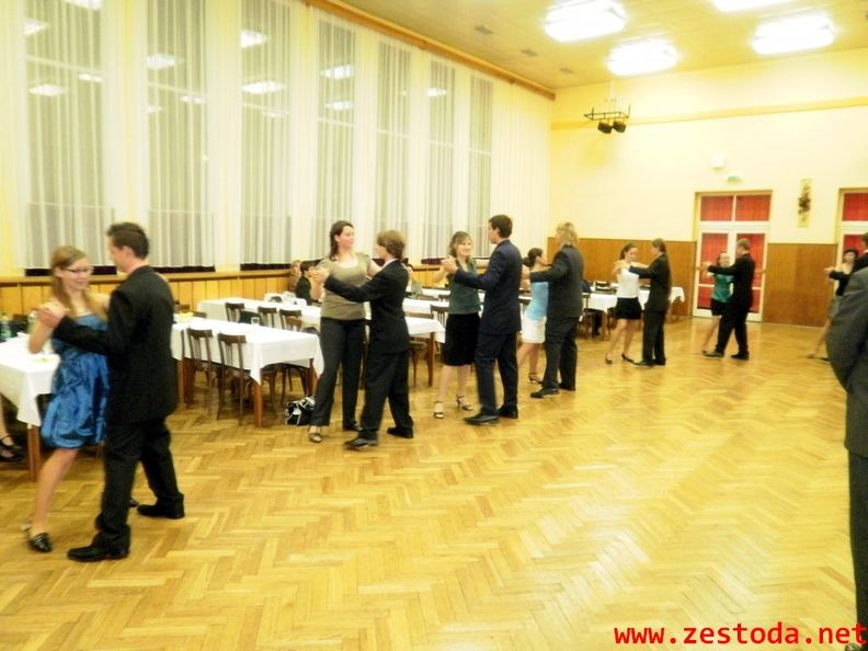 tanecni-stod-2010-prvni-lekce-21.jpg