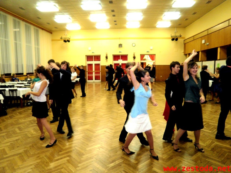 tanecni-stod-2010-prvni-lekce-22.jpg