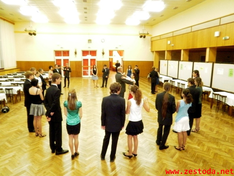 tanecni-stod-2010-prvni-lekce-23.jpg