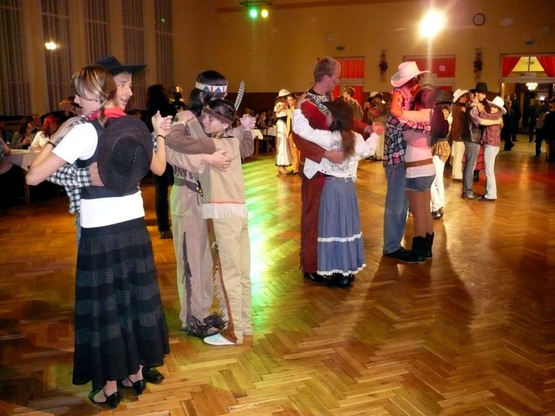 tanecni-stod-2012-prvni-prodlouzena-07.jpg